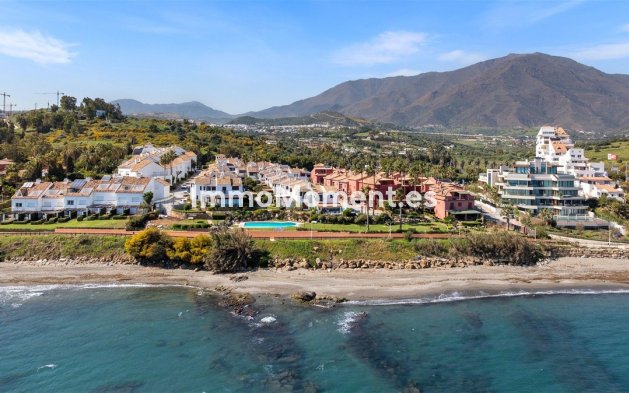 Wiederverkauf - Freistehende Villa - Estepona  - Estepona Centro