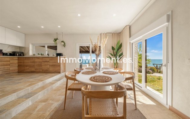 Wiederverkauf - Freistehende Villa - Estepona  - Estepona Centro
