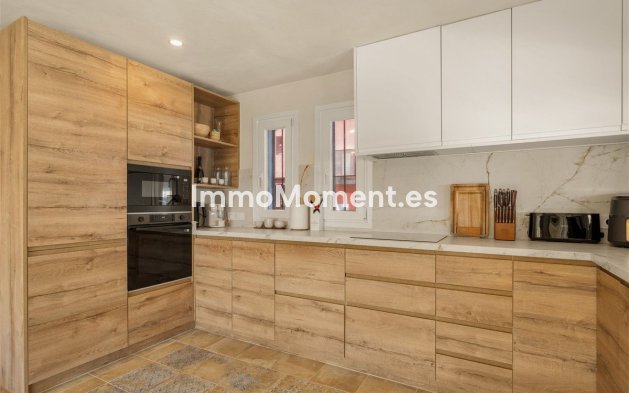 Wiederverkauf - Freistehende Villa - Estepona  - Estepona Centro