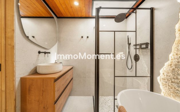 Wiederverkauf - Freistehende Villa - Estepona  - Estepona Centro