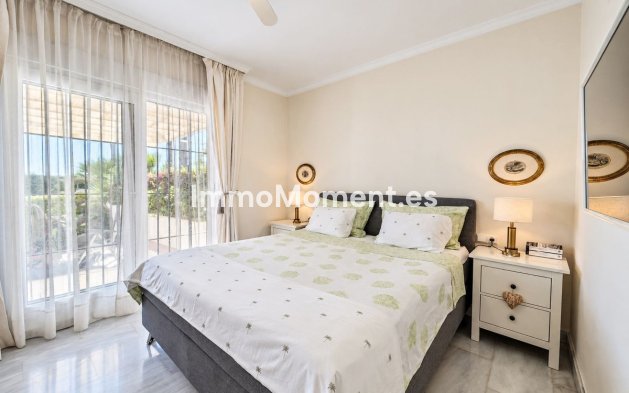 Resale - Apartment - Marbella - Elviria