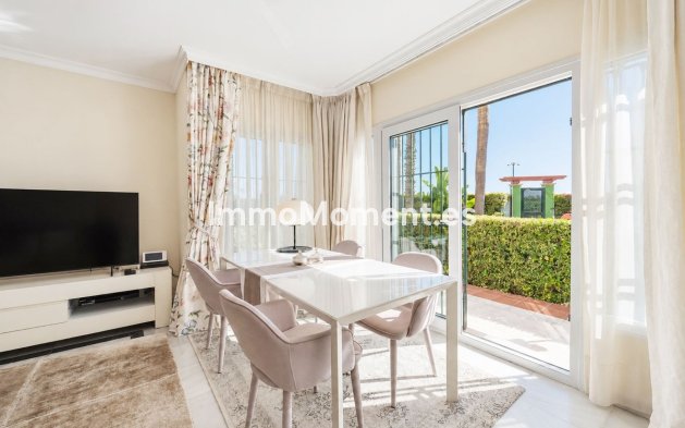 Resale - Apartment - Marbella - Elviria