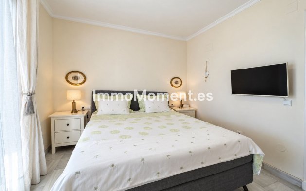 Resale - Apartment - Marbella - Elviria