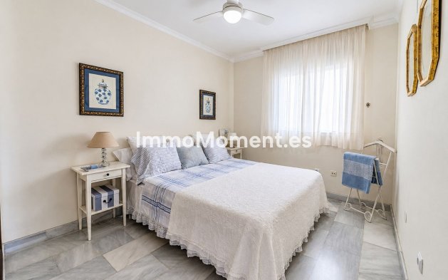 Resale - Apartment - Marbella - Elviria