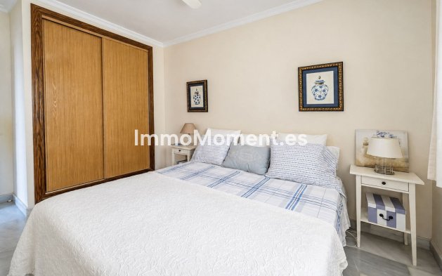 Resale - Apartment - Marbella - Elviria
