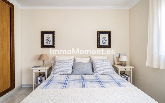 Resale - Apartment - Marbella - Elviria