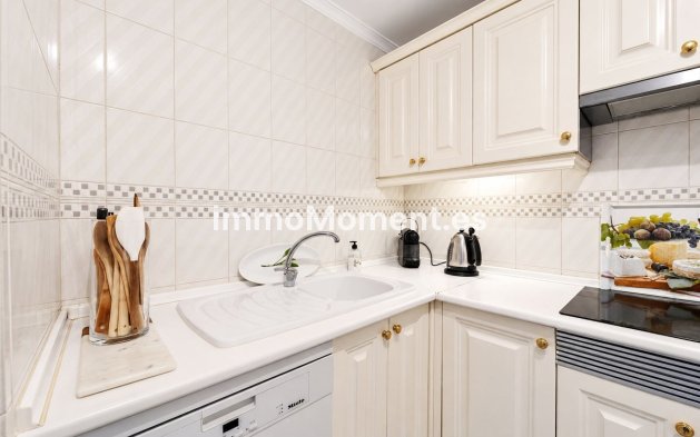 Resale - Apartment - Marbella - Elviria