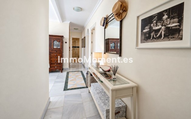 Resale - Apartment - Marbella - Elviria