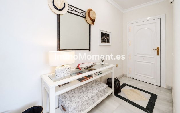 Resale - Apartment - Marbella - Elviria