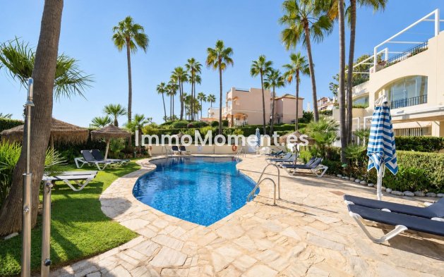 Resale - Apartment - Marbella - Elviria