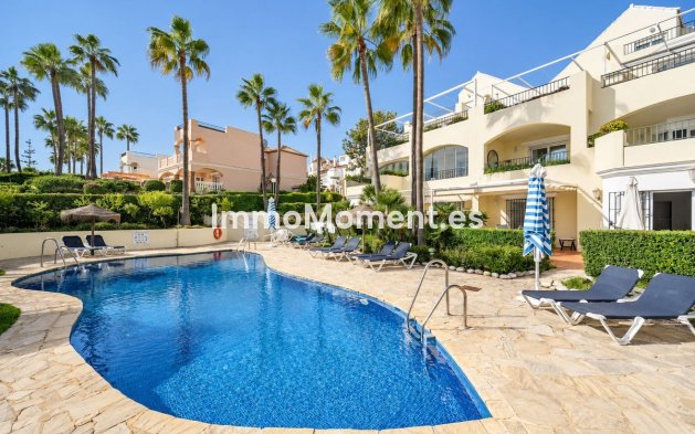 Resale - Apartment - Marbella - Elviria