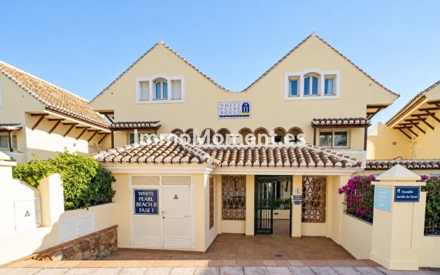 Resale - Apartment - Marbella - Elviria