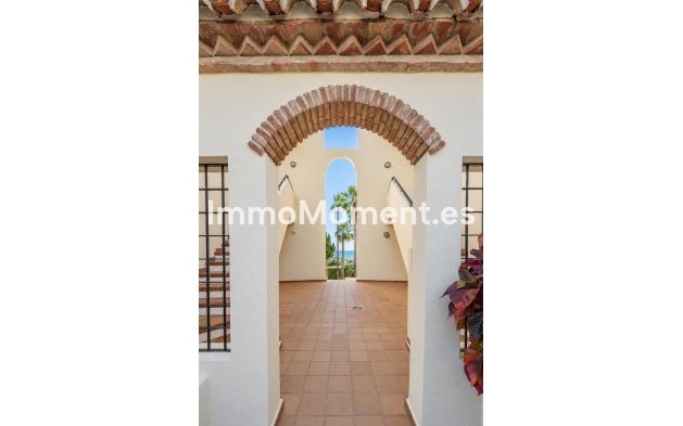 Resale - Apartment - Marbella - Elviria