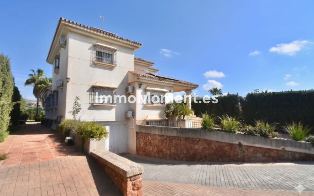Reventa - Villa independiente - Interior  - Estacion de Cartama