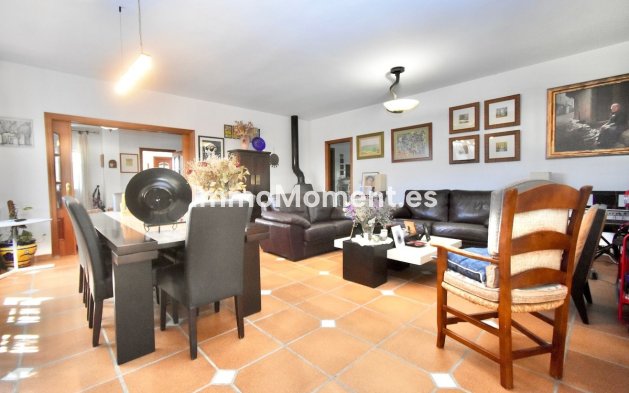 Reventa - Villa independiente - Interior  - Estacion de Cartama