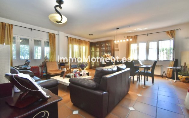 Reventa - Villa independiente - Interior  - Estacion de Cartama