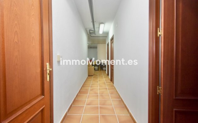 Reventa - Villa independiente - Interior  - Estacion de Cartama