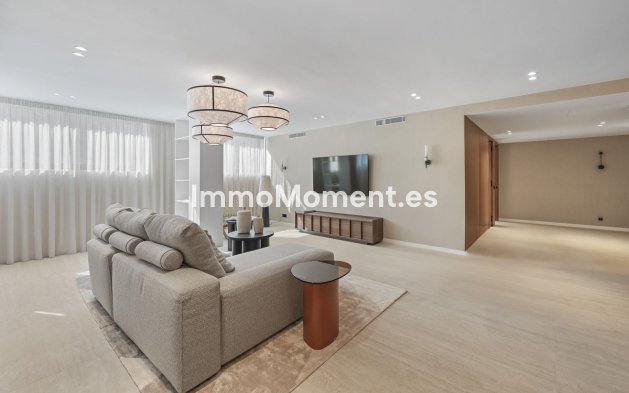 Wiederverkauf - Freistehende Villa - Benalmadena - Benalmadena Centro
