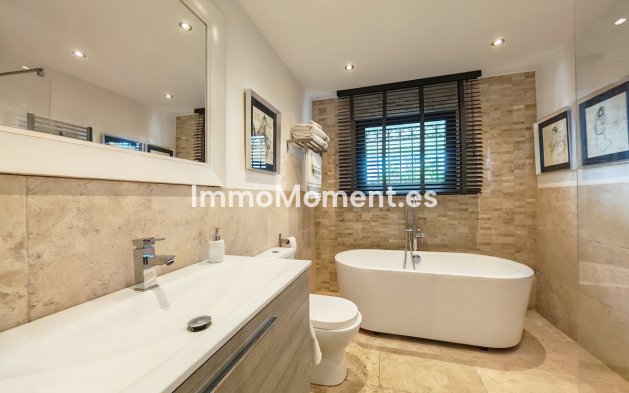 Resale - Detached villa - Mijas Costa - El Chaparral