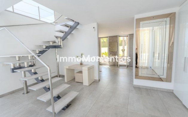 Resale - Detached villa - Benahavís - La Quinta