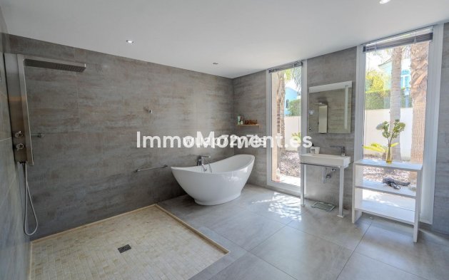 Resale - Detached villa - Benahavís - La Quinta