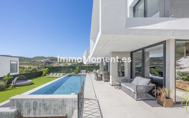 Wiederverkauf - Freistehende Villa - Estepona  - Valle Romano