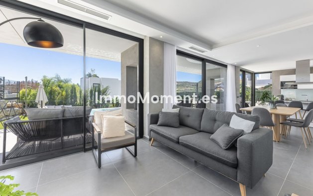 Wiederverkauf - Freistehende Villa - Estepona  - Valle Romano