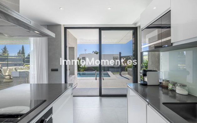 Wiederverkauf - Freistehende Villa - Estepona  - Valle Romano