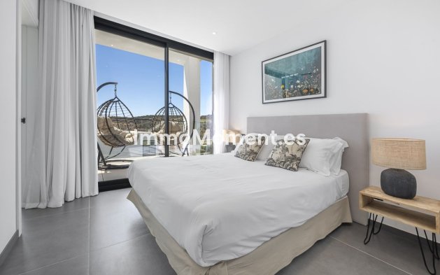 Wiederverkauf - Freistehende Villa - Estepona  - Valle Romano