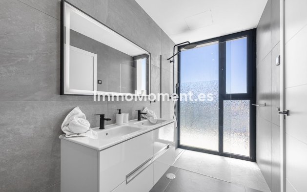 Wiederverkauf - Freistehende Villa - Estepona  - Valle Romano