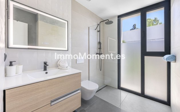 Wiederverkauf - Freistehende Villa - Estepona  - Valle Romano
