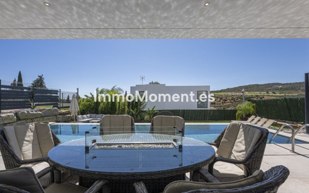 Wiederverkauf - Freistehende Villa - Estepona  - Valle Romano