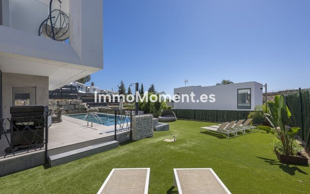 Wiederverkauf - Freistehende Villa - Estepona  - Valle Romano
