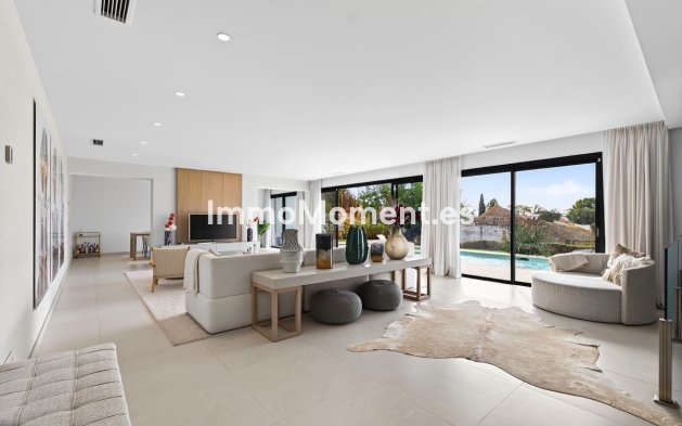 Wiederverkauf - Freistehende Villa - Benalmadena - Torremuelle