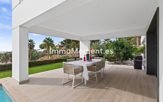 Wiederverkauf - Freistehende Villa - Benalmadena - Torremuelle