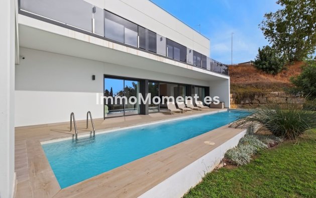 Wiederverkauf - Freistehende Villa - Benalmadena - Torremuelle