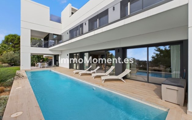Wiederverkauf - Freistehende Villa - Benalmadena - Torremuelle