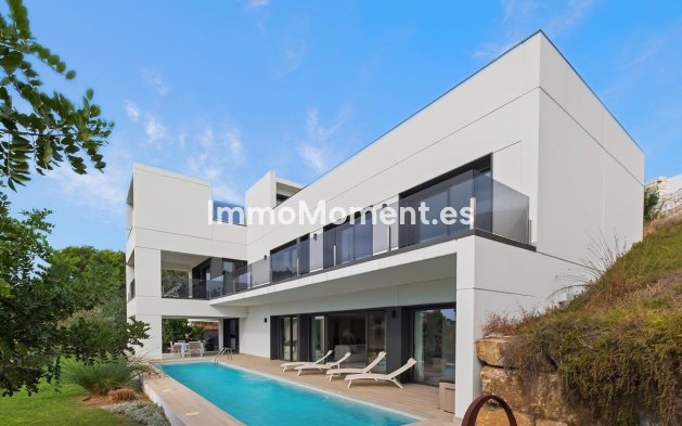 Wiederverkauf - Freistehende Villa - Benalmadena - Torremuelle