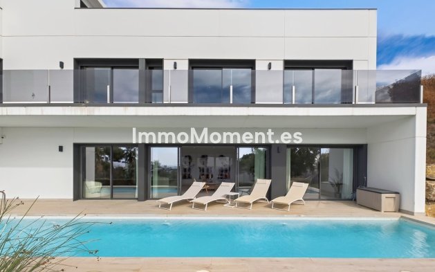 Wiederverkauf - Freistehende Villa - Benalmadena - Torremuelle