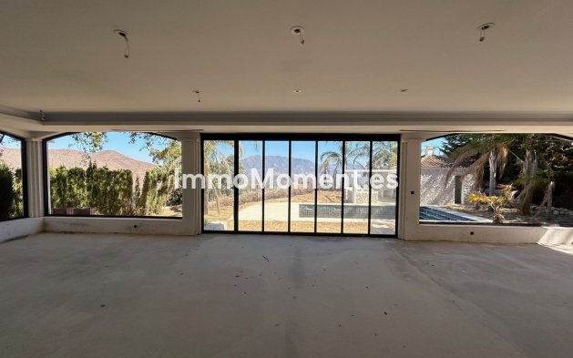 Resale - Detached villa - Marbella - La Mairena