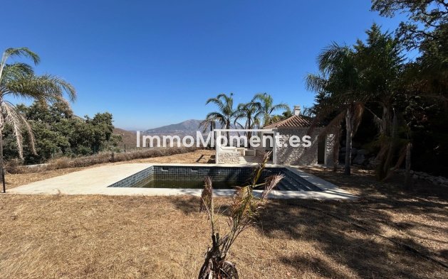 Resale - Detached villa - Marbella - La Mairena