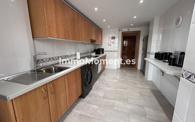 Wiederverkauf - Wohnung - Estepona  - Estepona Centro