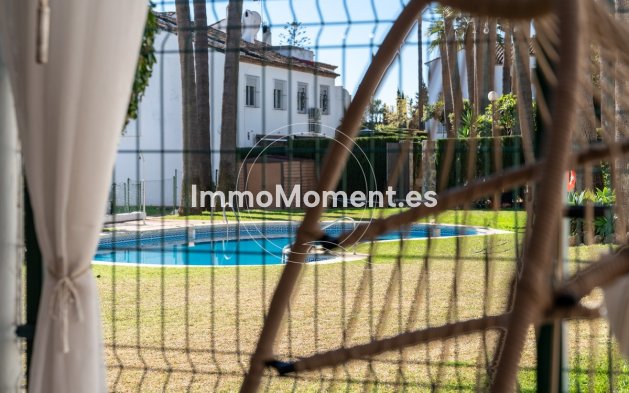 Resale - Detached villa - Estepona - Estepona Centro