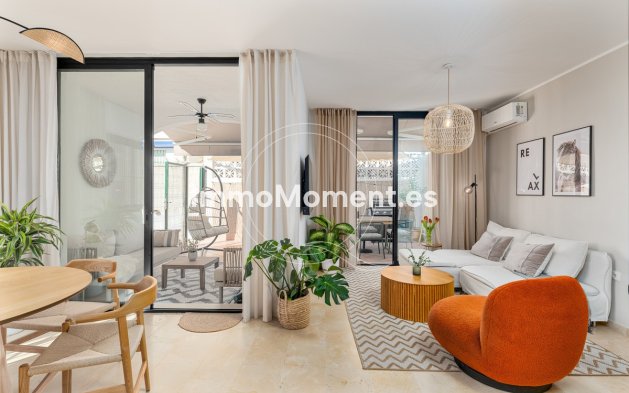 Resale - Detached villa - Estepona - Estepona Centro