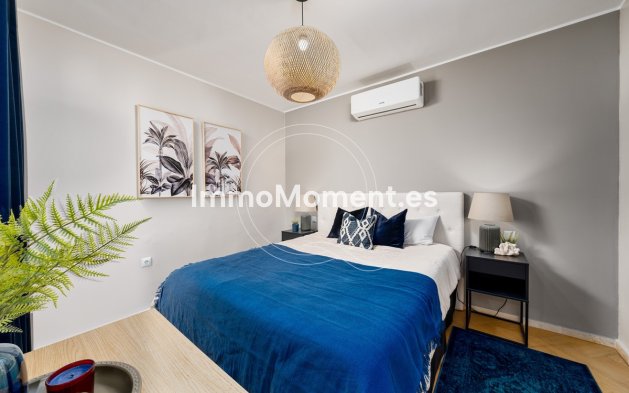 Resale - Detached villa - Estepona - Estepona Centro