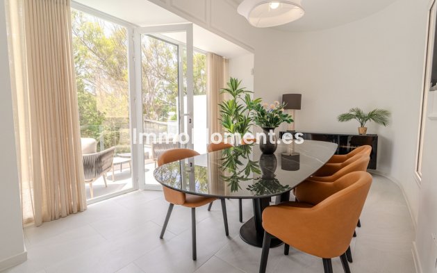 Resale - Detached villa - Marbella - Nueva Andalucía