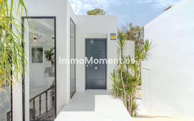 Resale - Detached villa - Marbella - Nueva Andalucía