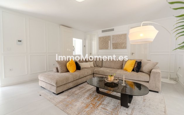 Resale - Detached villa - Marbella - Nueva Andalucía