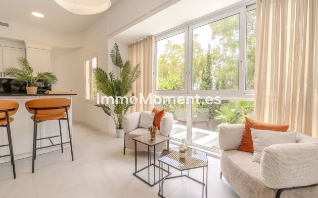 Resale - Detached villa - Marbella - Nueva Andalucía