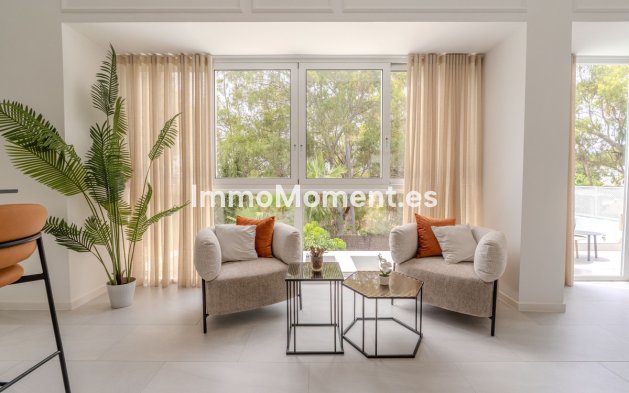 Resale - Detached villa - Marbella - Nueva Andalucía